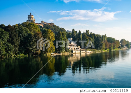 都靈寶河和聖瑪麗亞德爾蒙特教堂 都靈寶河和聖瑪麗亞德爾蒙特教堂 60511519