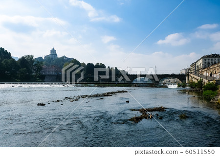 都靈寶河維托里奧·埃曼紐爾一世橋 60511550