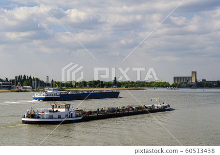 Landscape of the Scheldt River as it passes 60513438