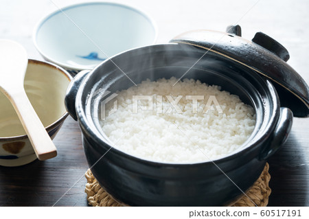 Freshly cooked rice 60517191