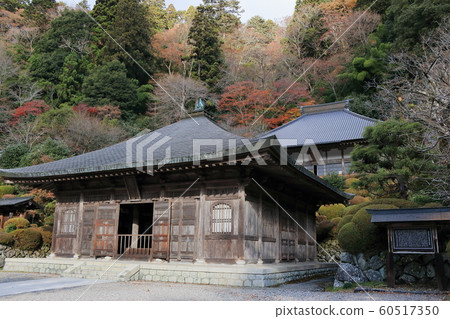 Unzenji Temple in late autumn Unzenji Temple in late autumn 60517350