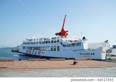 Udaka Ferry 6停泊在高松港 Udaka Ferry 6停泊在高松港 60517393