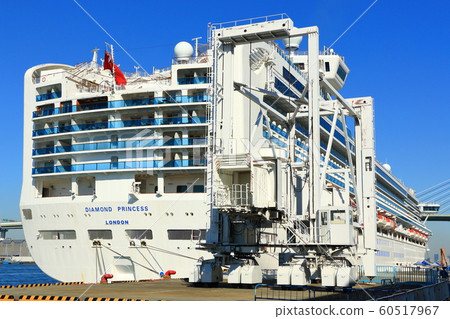 Cruise ship Diamond Princess anchored in the Tenposan quay of Osaka Port Cruise ship Diamond Princess anchored in the Tenposan quay of Osaka Port 60517967