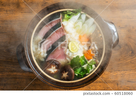 Japanese cuisine Yellowtail and radish pan Japanese cuisine Yellowtail and radish pan 60518060