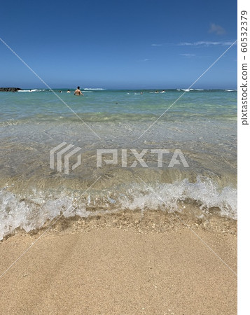 Hawaii Waves Ocean Blue Sky Honolulu Waikiki Beach Hotel 60532379