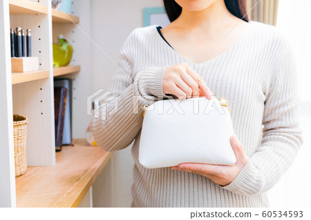 女性人類人物 60534593