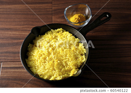 薑黃米和薑黃粉 60540122