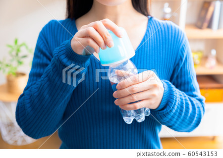 PET bottle cap cup female 60543153