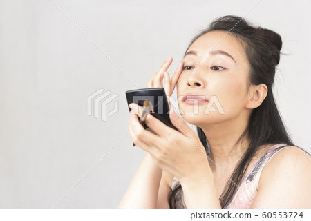 化妝現場女性美容美容化妝品 60553724