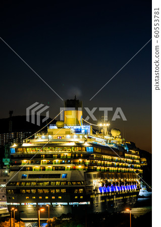 Illuminated night view of the cruise ship from the roof of the Nagasaki Prefectural Museum of Art [Nagasaki City] 60553781