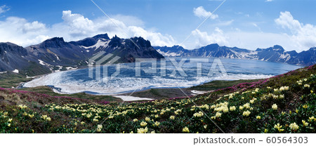 白頭山的春天 白頭山的春天 60564303