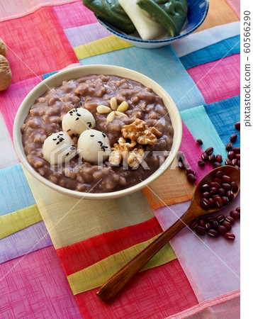Korean food Red bean porridge and rice cake 60566290