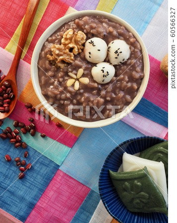 Korean food Red bean porridge and rice cake Korean food Red bean porridge and rice cake 60566327