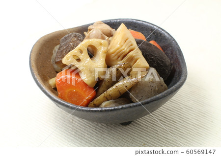 Chikuzen-ni,燉根菜類蔬菜 Chikuzen-ni,燉根菜類蔬菜 60569147