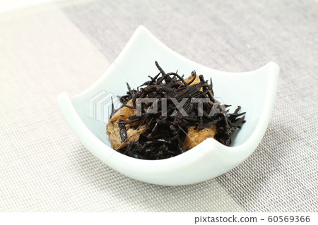 Fried oil and stewed hijiki, boiled hijiki 60569366