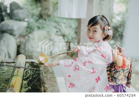 Girls Shichigosan Temizu Photography Cooperation: Takahata Fudoson Girls Shichigosan Temizu Photography Cooperation: Takahata Fudoson 60574284