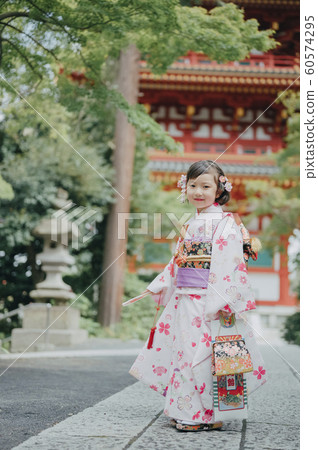 Girls Shichigosan Portrait Photography Cooperation: Takahata Fudoson 60574295