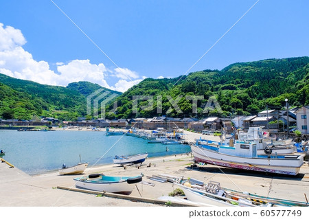 Summer fishing village scenery 60577749