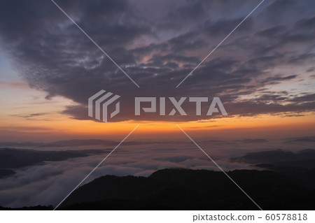 <岡山>本宮山雲海的風景 60578818