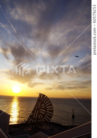 Sunset in Tokyo Bay Sunset in Tokyo Bay 60579253