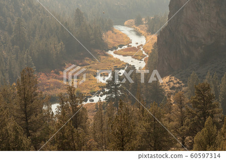 Sunset views of the Crooked River at Smith Rock State Park 60597314