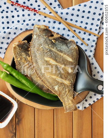 亞洲食物比目魚烤和青椒 60602855