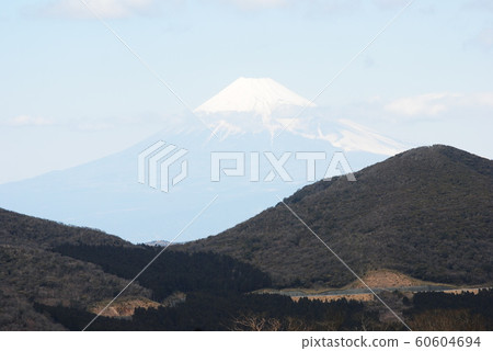富士山映在雲端 富士山映在雲端 60604694