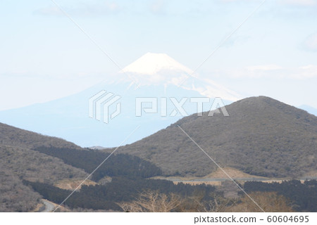 富士山映在雲端 富士山映在雲端 60604695
