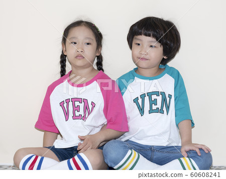 Children fashion 60608241