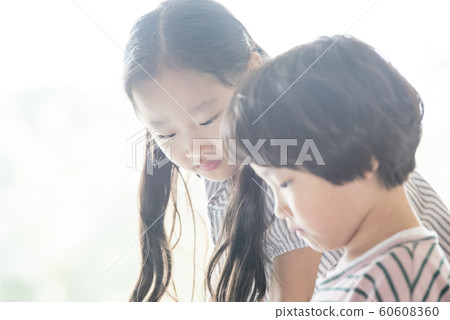 Children's lifestyle Children's lifestyle 60608360