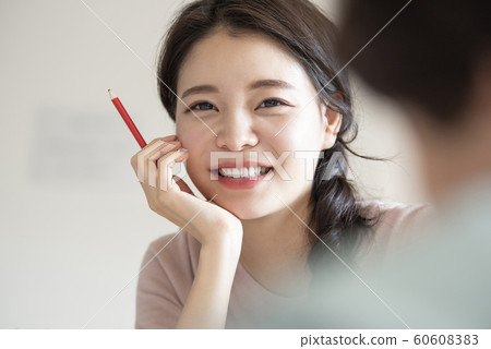 Female designer 60608383