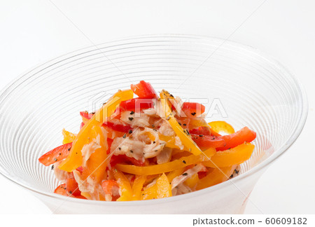 Marinated paprika and tuna 60609182