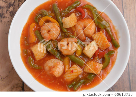 Shrimp and squid chili sauce Shrimp and squid chili sauce 60613733