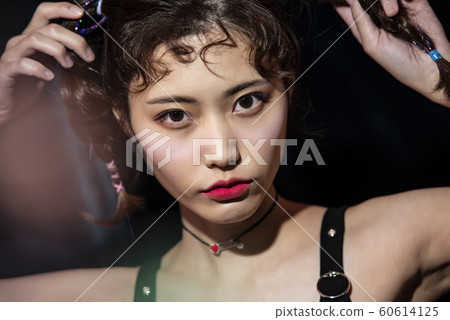 女人肖像街 女人肖像街 60614125