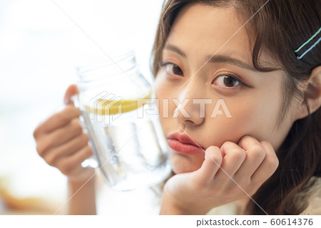 Female lifestyle water Female lifestyle water 60614376