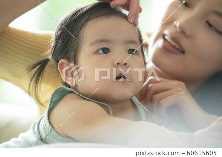 Family Mom Toddler Family Mom Toddler 60615605