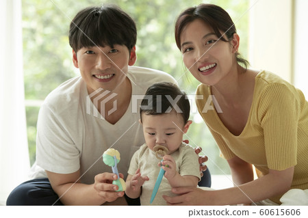 Family Mom Daddy Toddler Family Mom Daddy Toddler 60615606