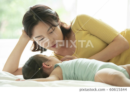 Family Mom Toddler Family Mom Toddler 60615844