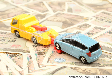 Wrecker and money 60616348
