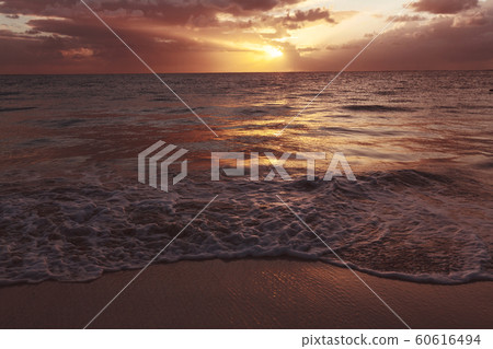 Sea sunset 60616494
