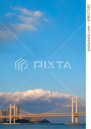 Diamond Bridge(Gwangan Bridge) in Busan,Korea 60617385