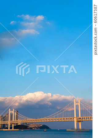 Diamond Bridge(Gwangan Bridge) in Busan,Korea 60617387