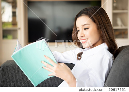Female Lifestyle Reading Female Lifestyle Reading 60617561