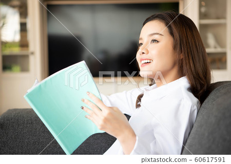 Female Lifestyle Reading Female Lifestyle Reading 60617591