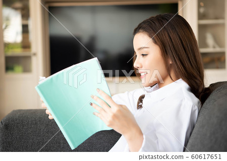 Female Lifestyle Reading Female Lifestyle Reading 60617651