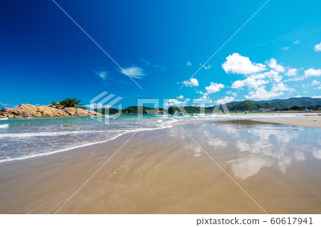 Uratou Coast Early Summer Blue Sky 60617941