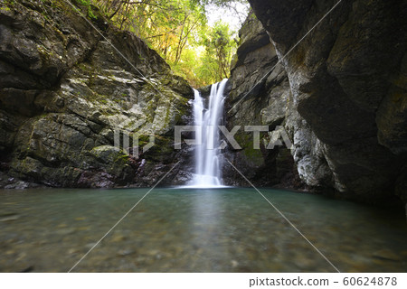 Mitaki Waterfall (Takihata, Kawachinagano City, Osaka Prefecture) 60624878