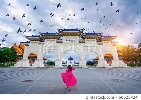 Chiang Kai Shek Memorial Hall in Taipei, Taiwan. 60625424