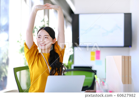 Female business scene 60627982