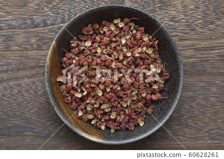 Flower pepper << spice >> 60628261